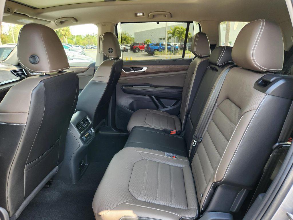 new 2025 Volkswagen Atlas car, priced at $44,506