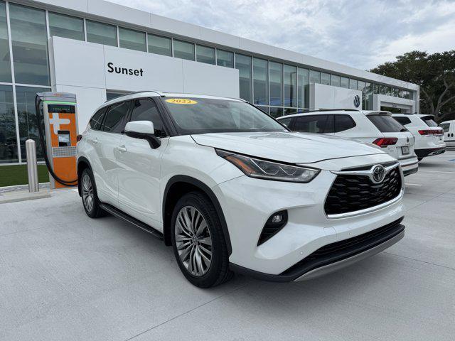 used 2022 Toyota Highlander car, priced at $38,812