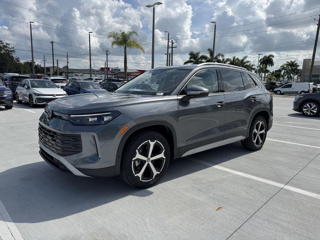 new 2025 Volkswagen Tiguan car, priced at $35,049