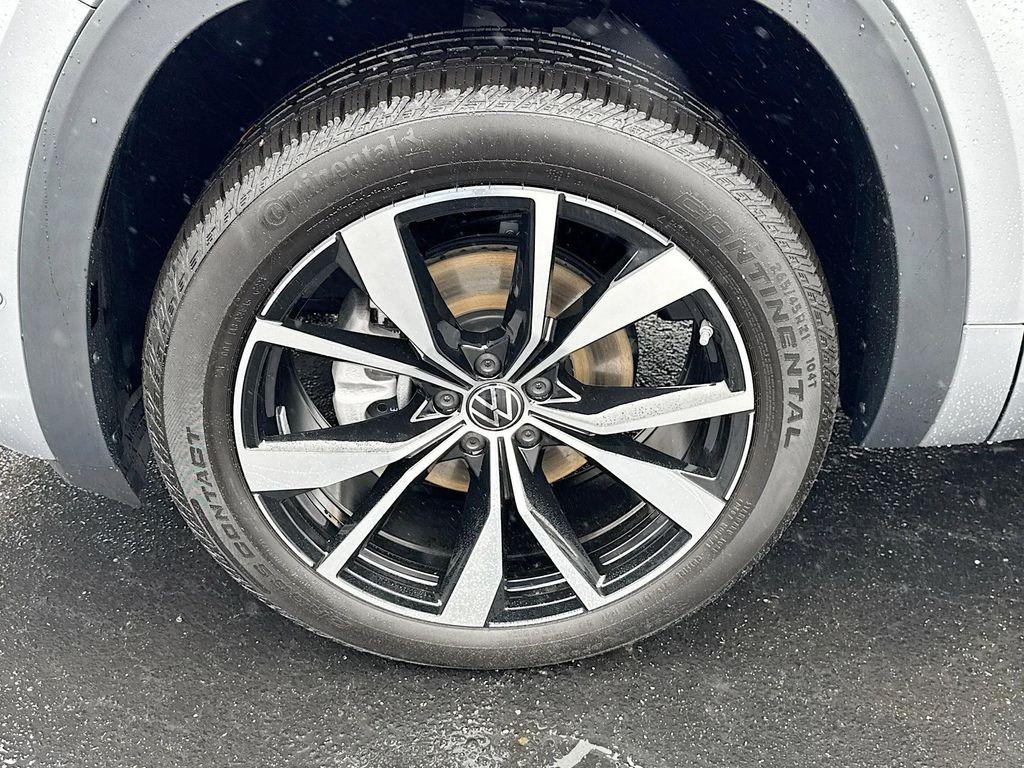 new 2025 Volkswagen Atlas Cross Sport car, priced at $49,224