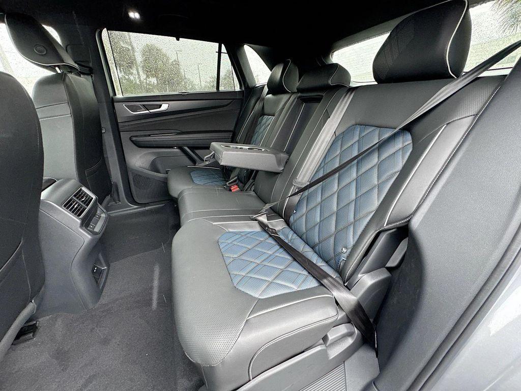 new 2025 Volkswagen Atlas Cross Sport car, priced at $49,224