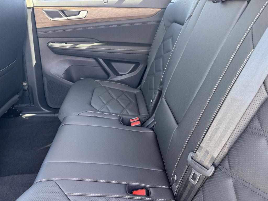 new 2026 Volkswagen Atlas car, priced at $44,234