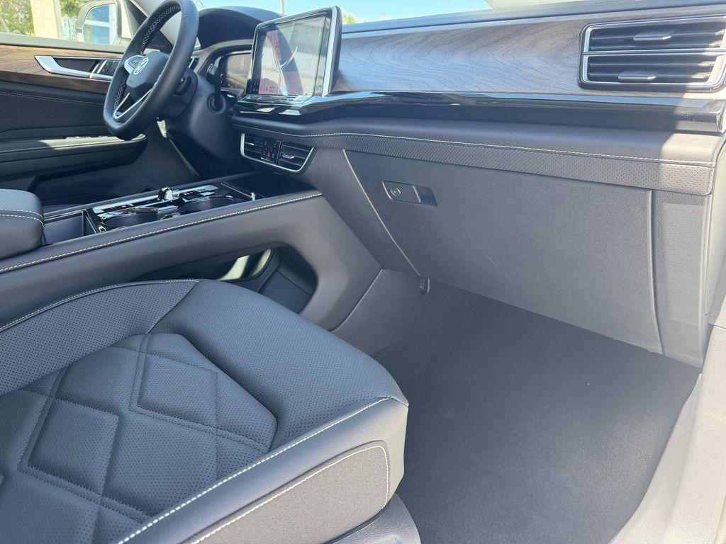 new 2026 Volkswagen Atlas car, priced at $44,234