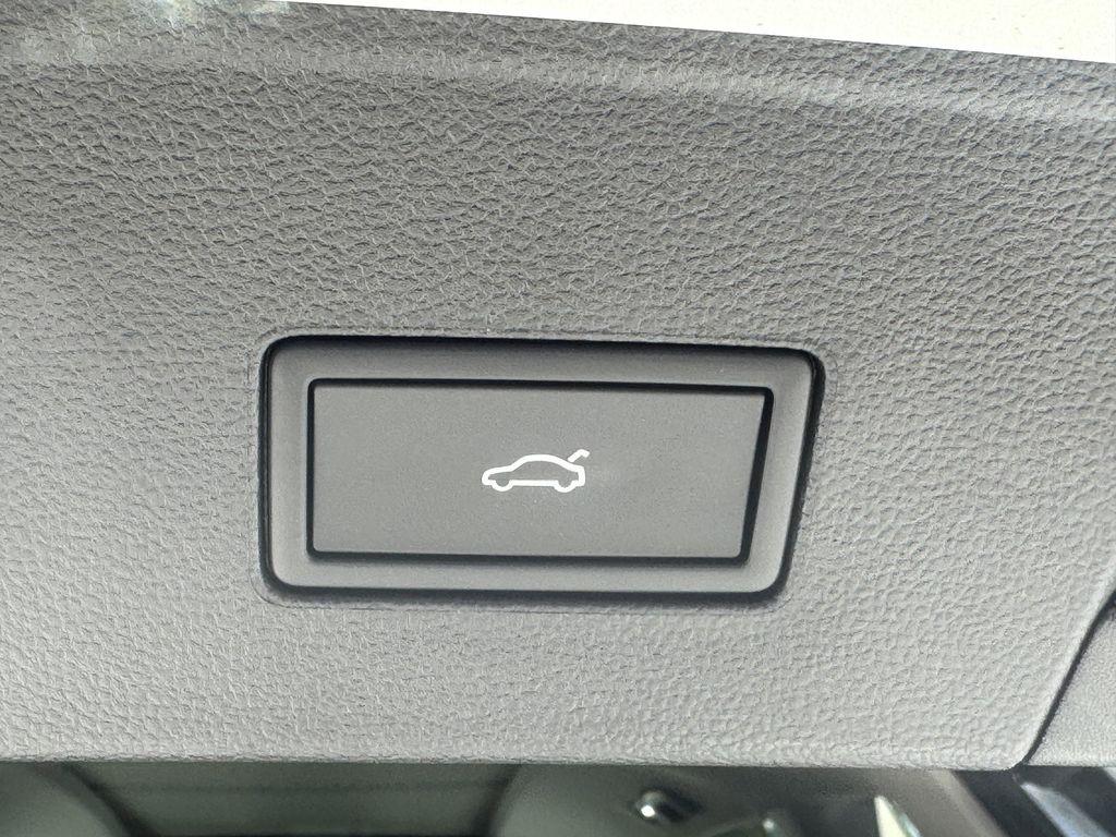 new 2026 Volkswagen Atlas car, priced at $44,234