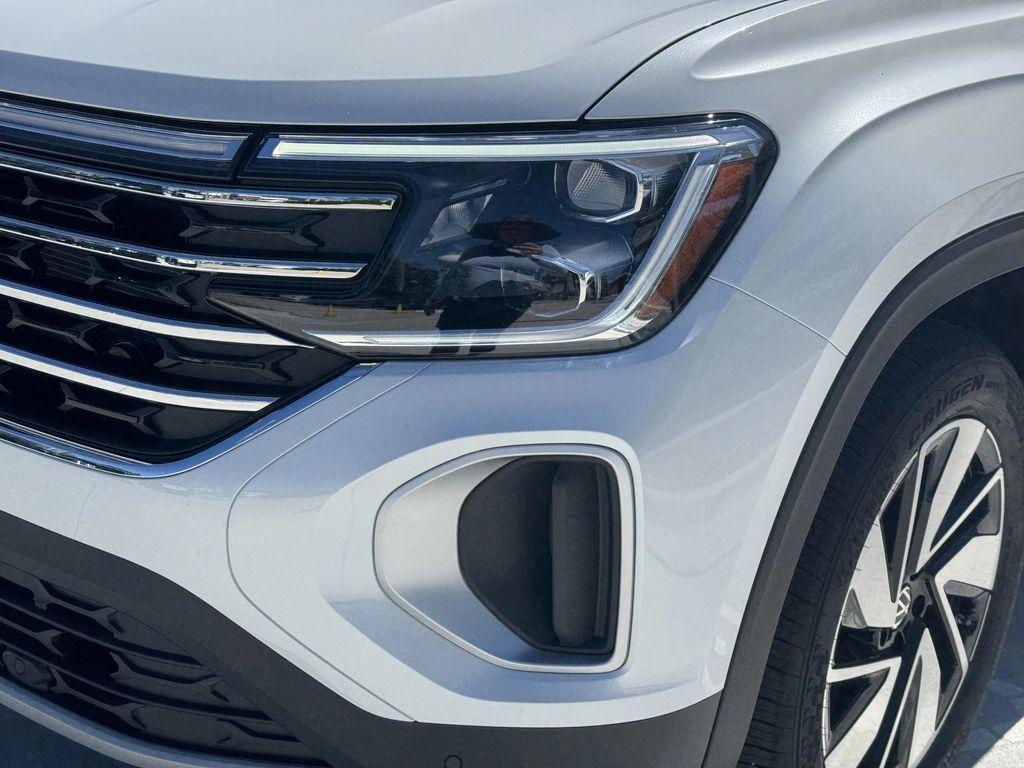 new 2026 Volkswagen Atlas car, priced at $44,234