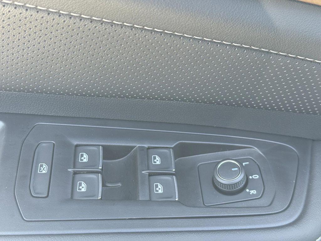 new 2026 Volkswagen Atlas car, priced at $44,234