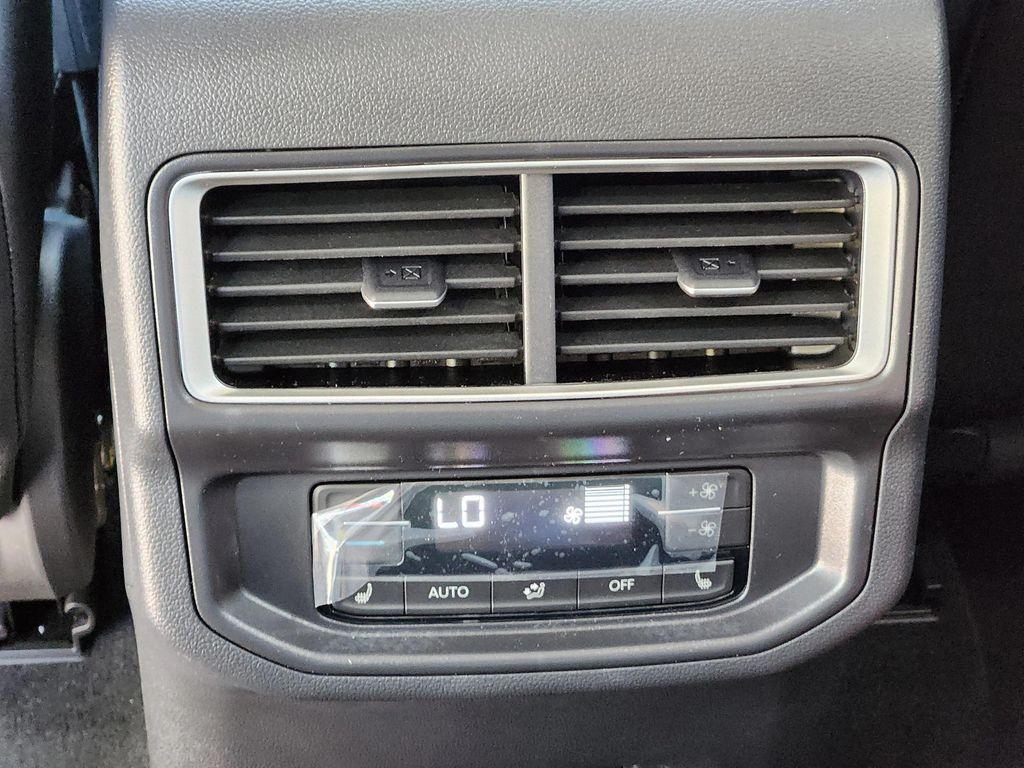 new 2025 Volkswagen Atlas car, priced at $49,810