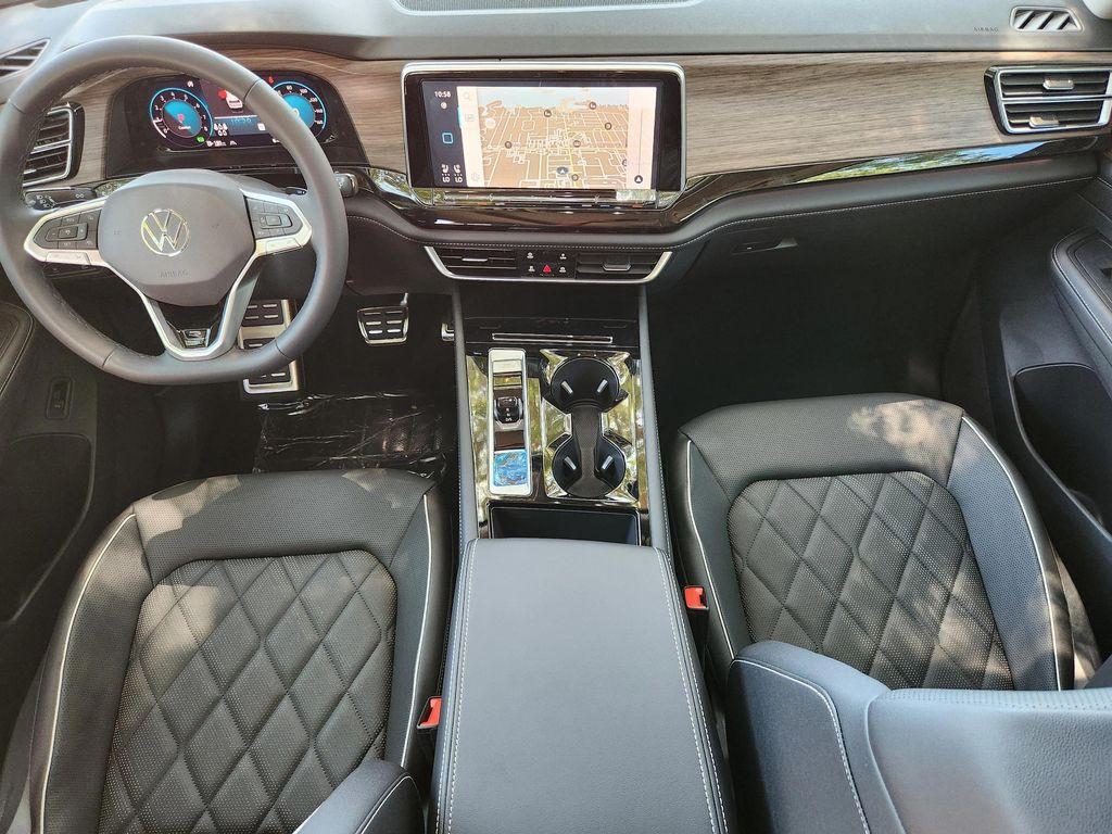 new 2025 Volkswagen Atlas car, priced at $49,810