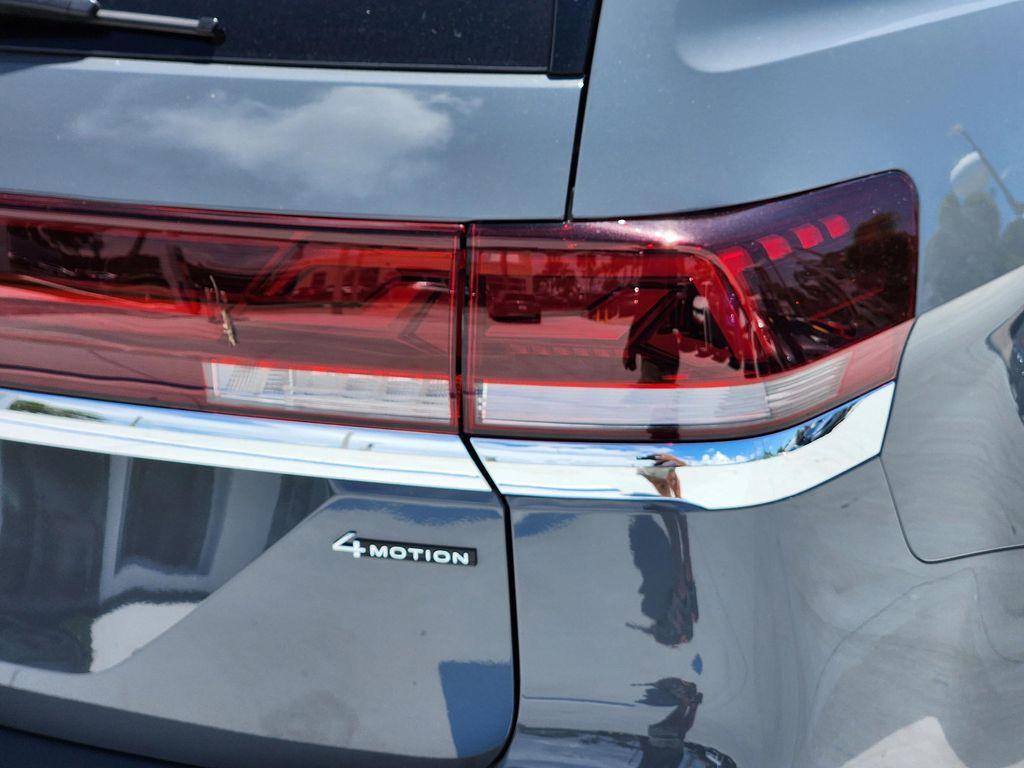 new 2025 Volkswagen Atlas car, priced at $49,810