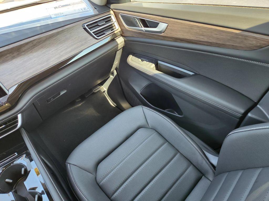 new 2025 Volkswagen Atlas car, priced at $44,943