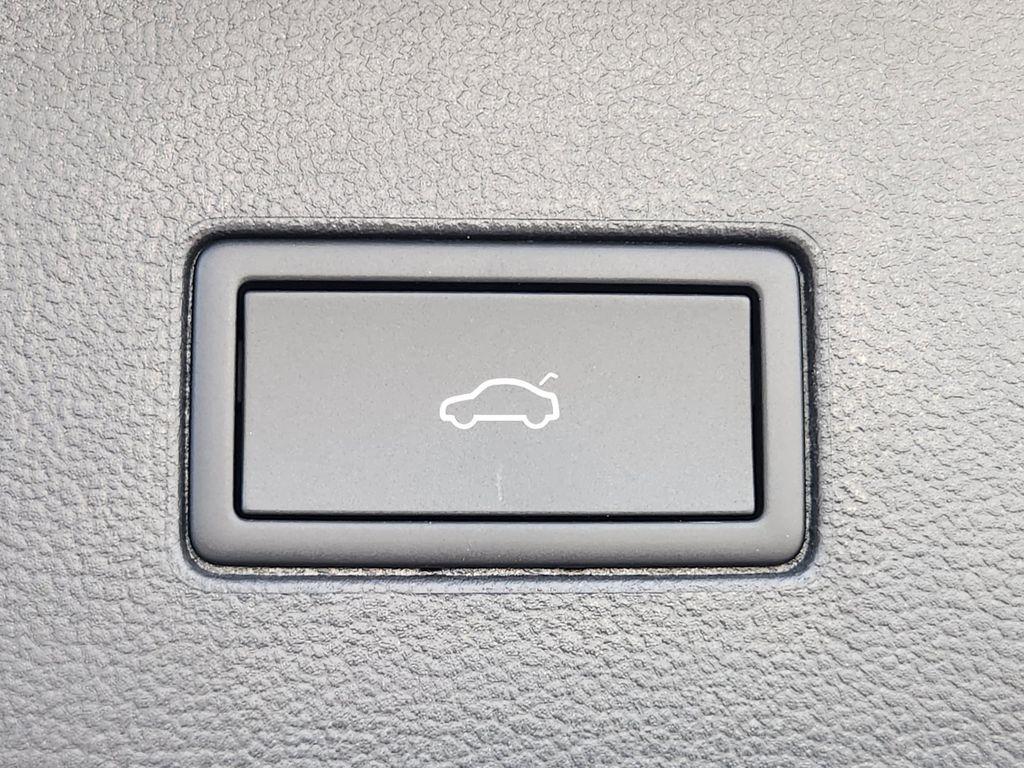 new 2025 Volkswagen Atlas car, priced at $44,943