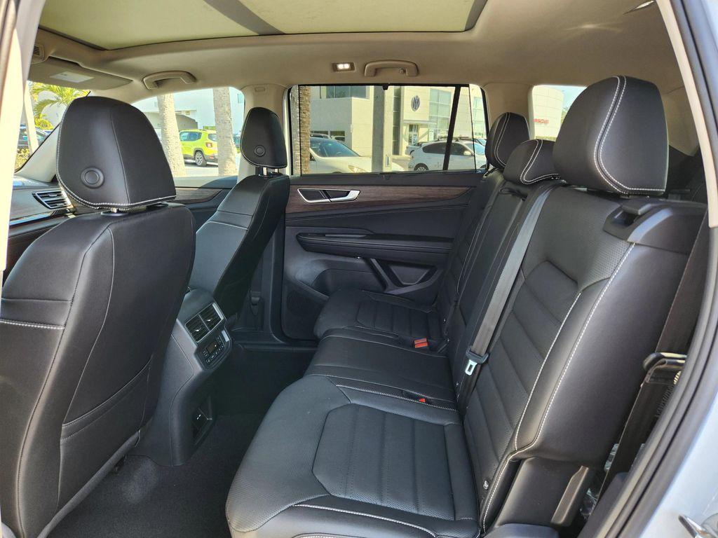 new 2025 Volkswagen Atlas car, priced at $44,943