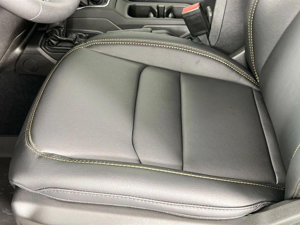 new 2025 Jeep Gladiator car, priced at $48,855