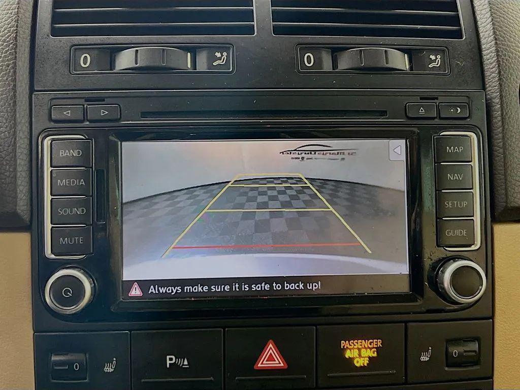 used 2009 Volkswagen Touareg 2 car, priced at $6,500