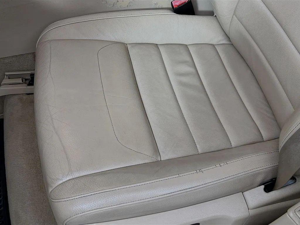 used 2009 Volkswagen Touareg 2 car, priced at $6,500