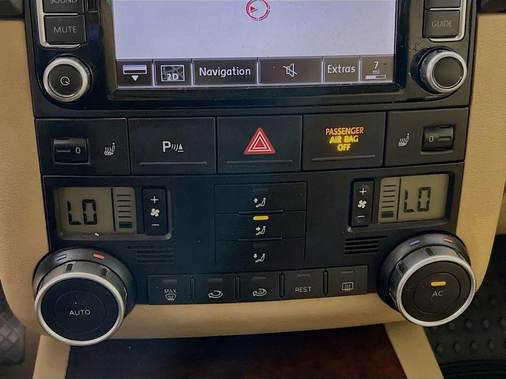 used 2009 Volkswagen Touareg 2 car, priced at $6,500