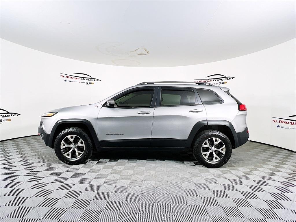 used 2015 Jeep Cherokee car, priced at $10,500