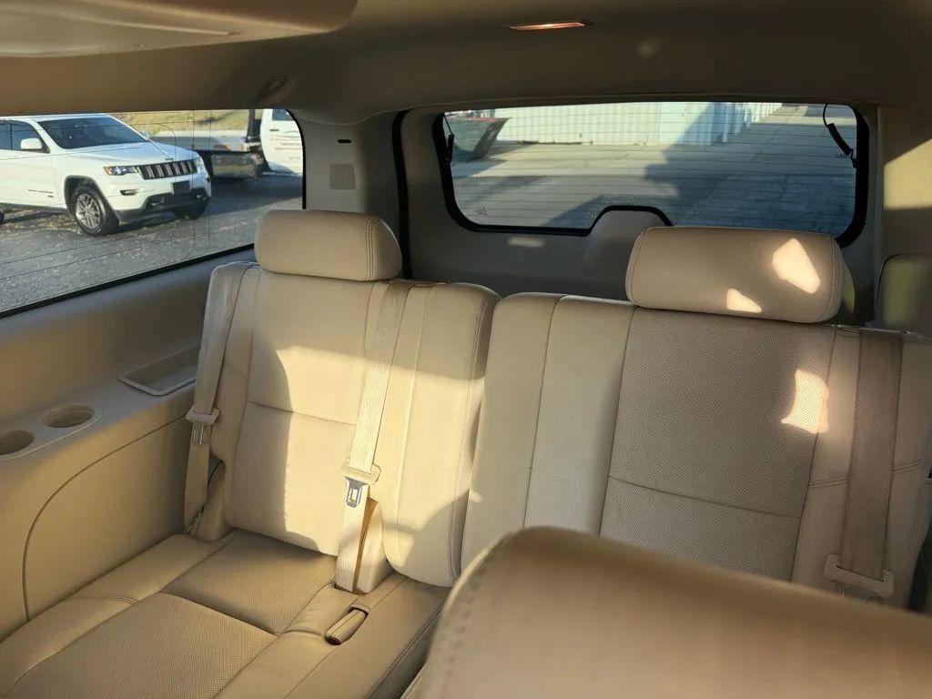 used 2007 Cadillac Escalade ESV car, priced at $6,800