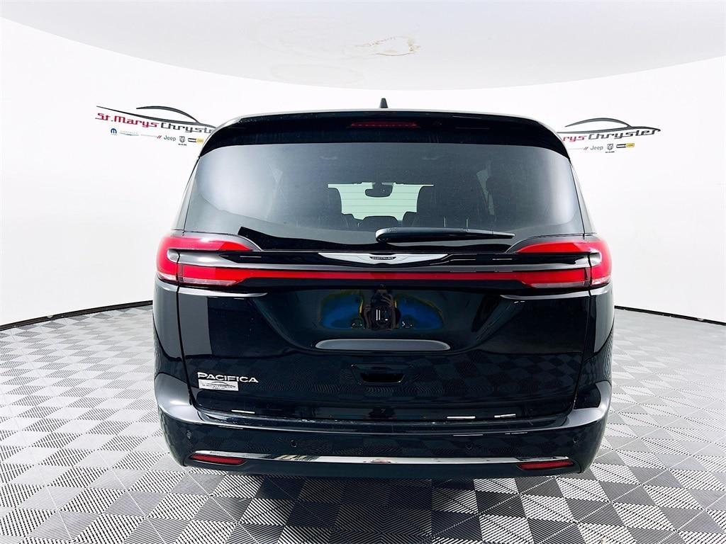 new 2025 Chrysler Pacifica car