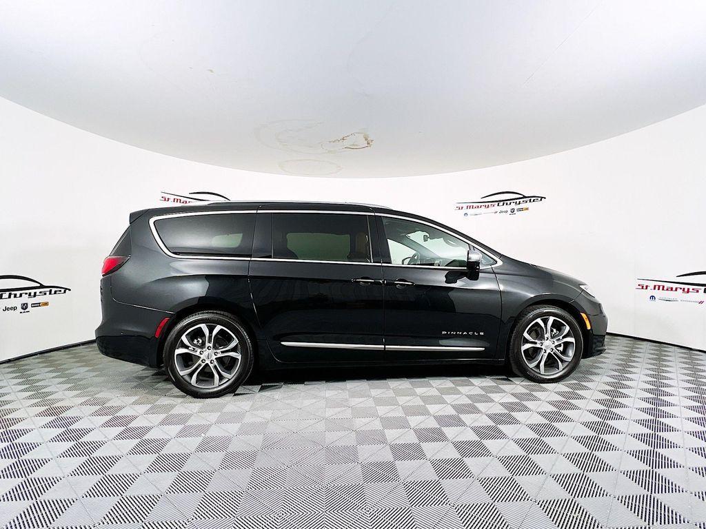 used 2022 Chrysler Pacifica car, priced at $35,400