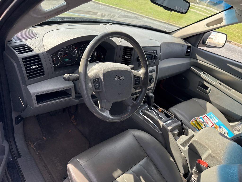 used 2007 Jeep Grand Cherokee car, priced at $5,300