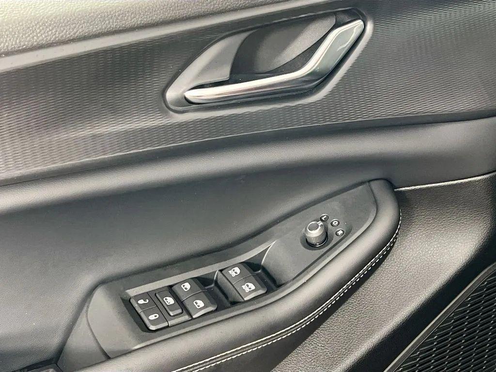 new 2025 Jeep Grand Cherokee L car, priced at $45,115