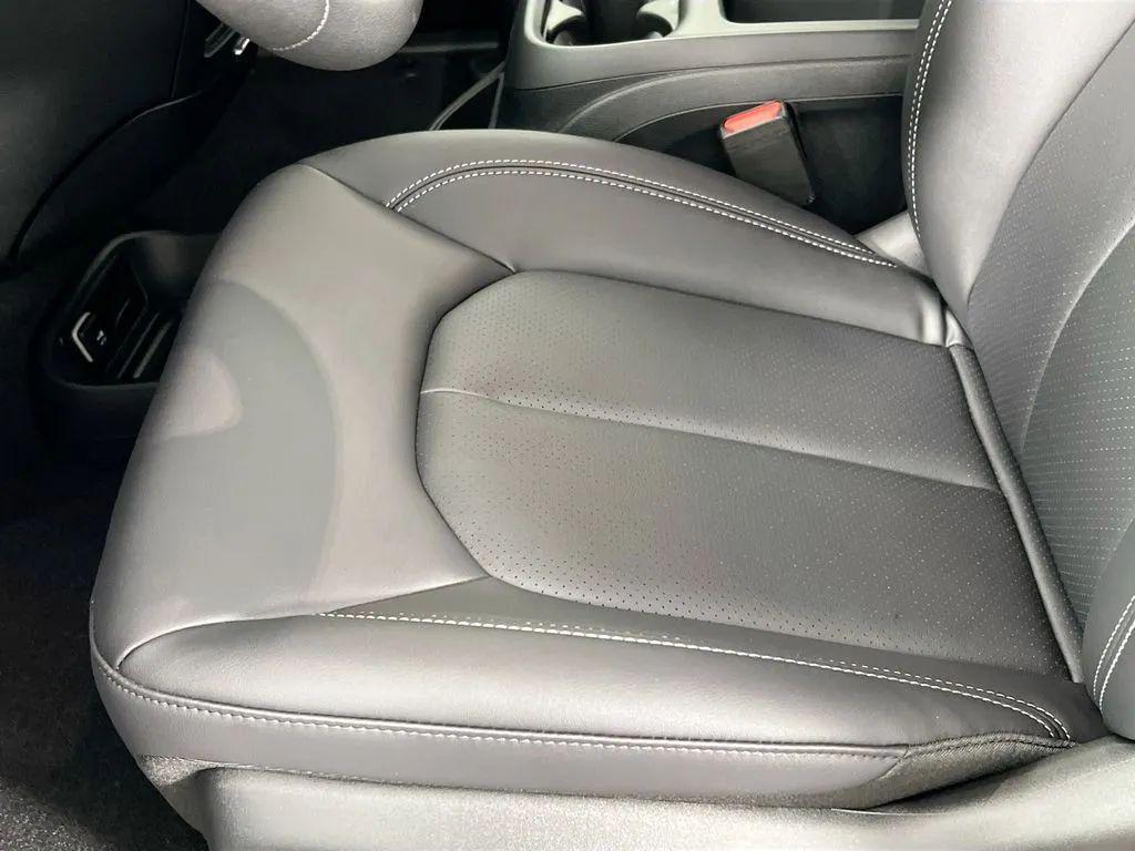 new 2026 Chrysler Pacifica car, priced at $46,048