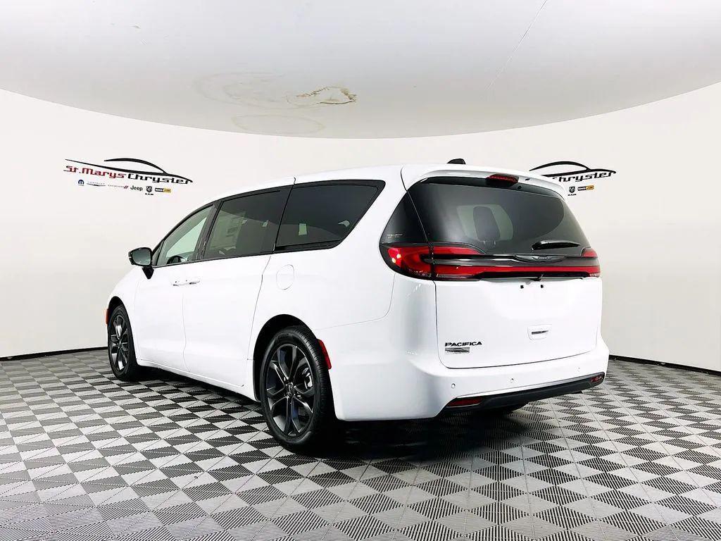 new 2026 Chrysler Pacifica car, priced at $46,048