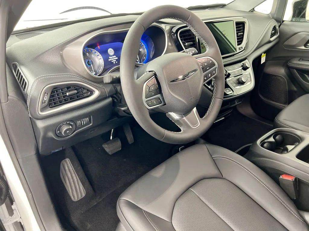 new 2026 Chrysler Pacifica car, priced at $46,048