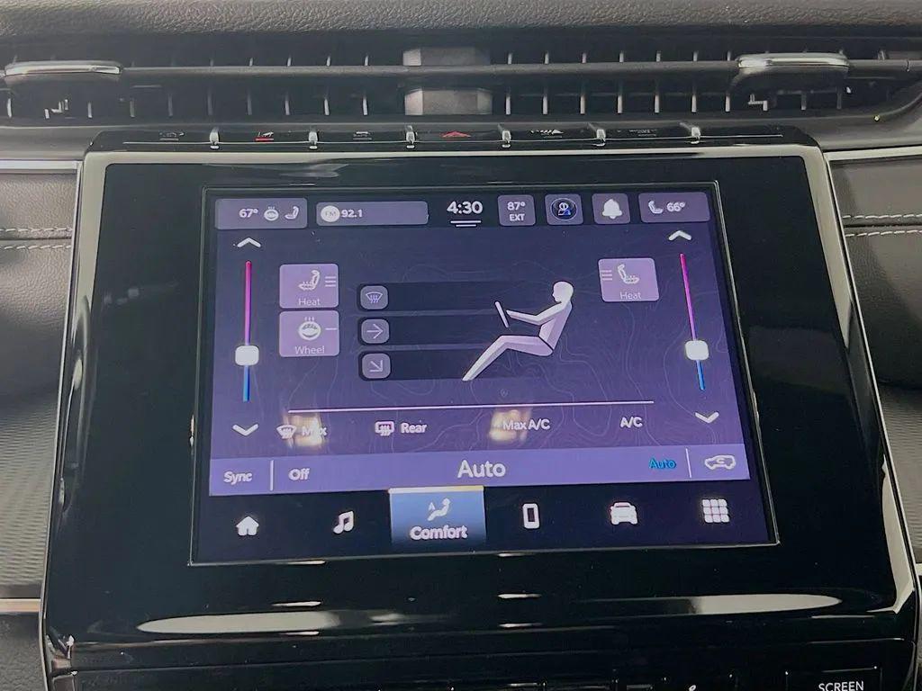 new 2025 Jeep Grand Cherokee car, priced at $42,845