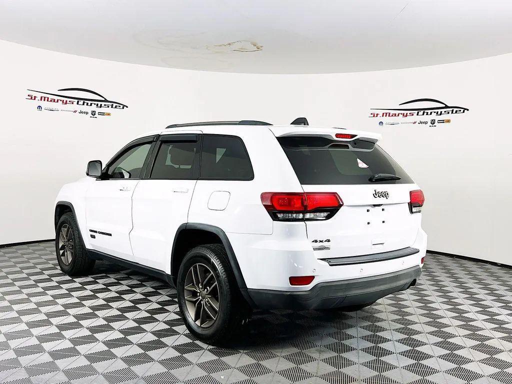 used 2016 Jeep Grand Cherokee car, priced at $14,000