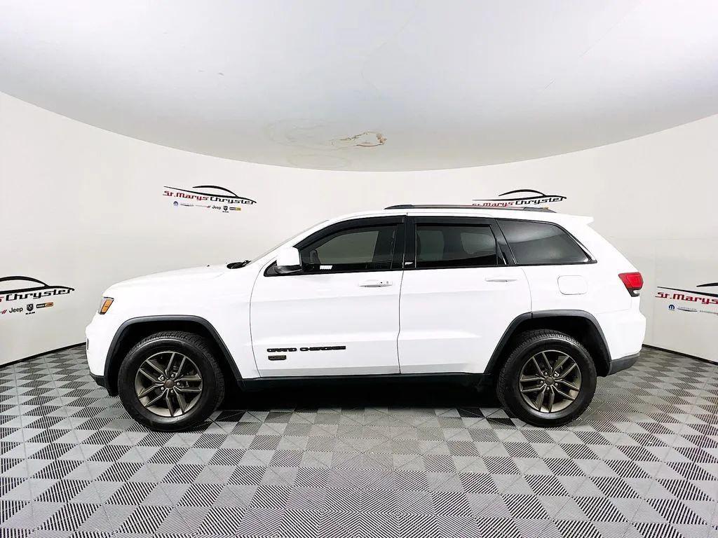 used 2016 Jeep Grand Cherokee car, priced at $14,000