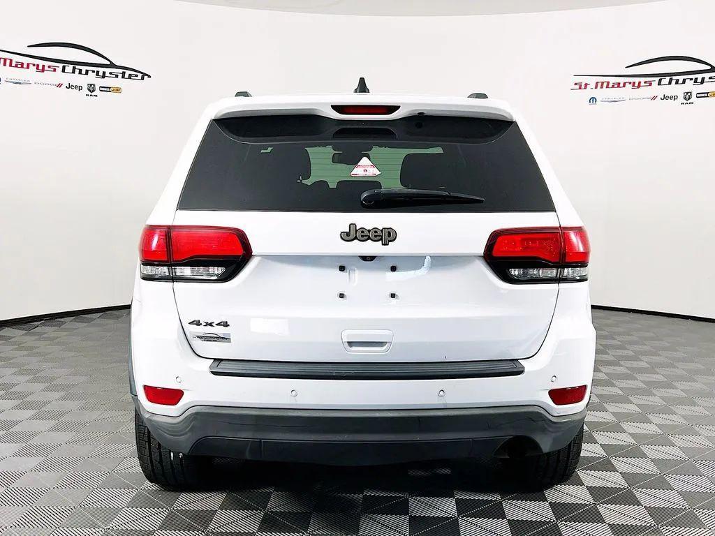 used 2016 Jeep Grand Cherokee car, priced at $14,000