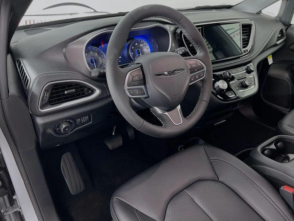 new 2026 Chrysler Pacifica car, priced at $43,632