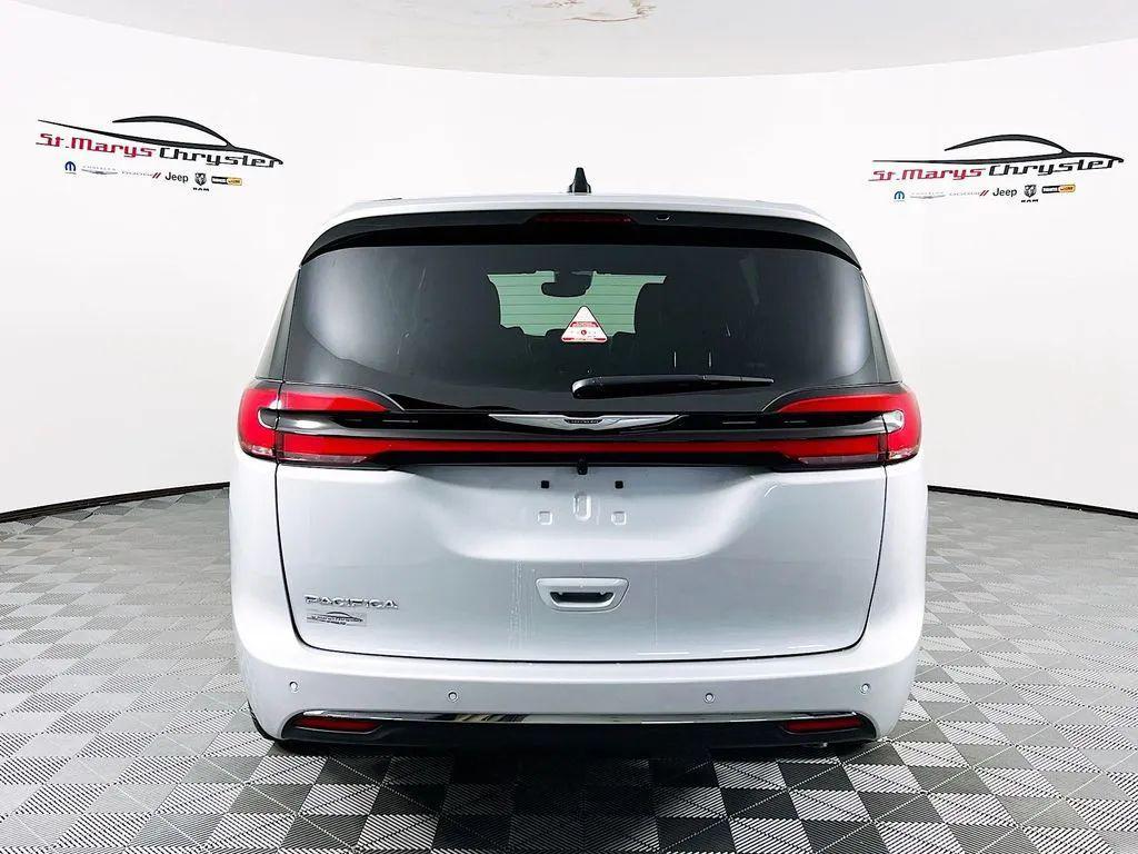 new 2026 Chrysler Pacifica car, priced at $43,632