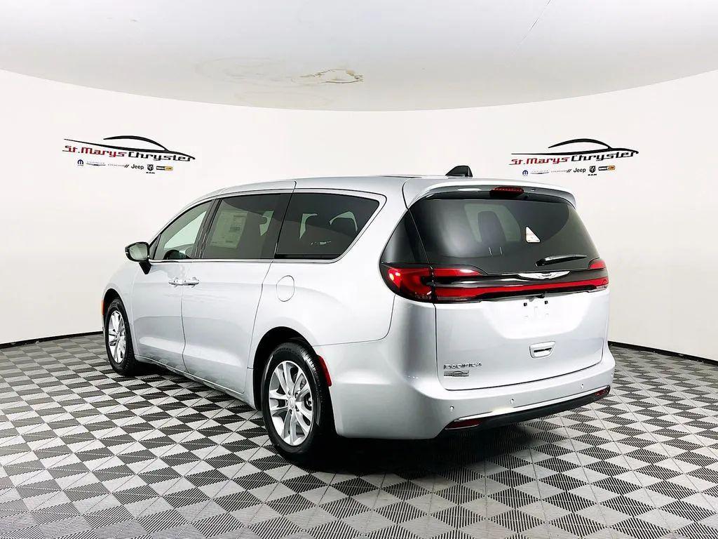 new 2026 Chrysler Pacifica car, priced at $43,632