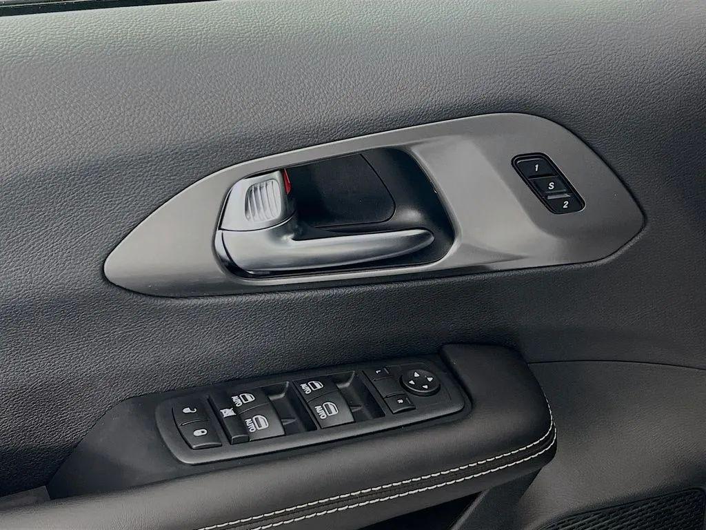 new 2026 Chrysler Pacifica car, priced at $43,632