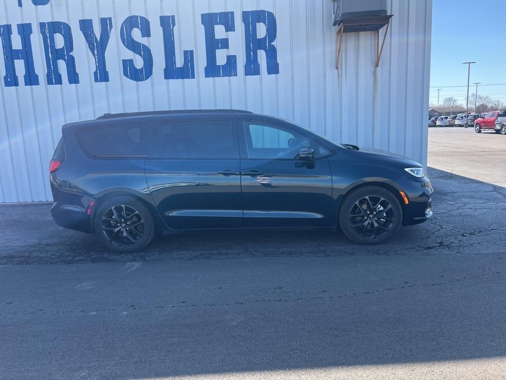 used 2022 Chrysler Pacifica car, priced at $29,500