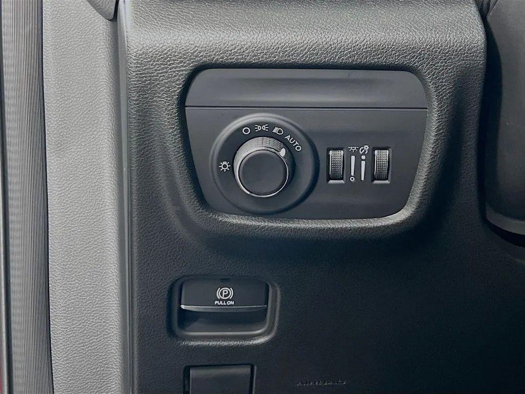 new 2025 Jeep Grand Cherokee L car, priced at $47,643