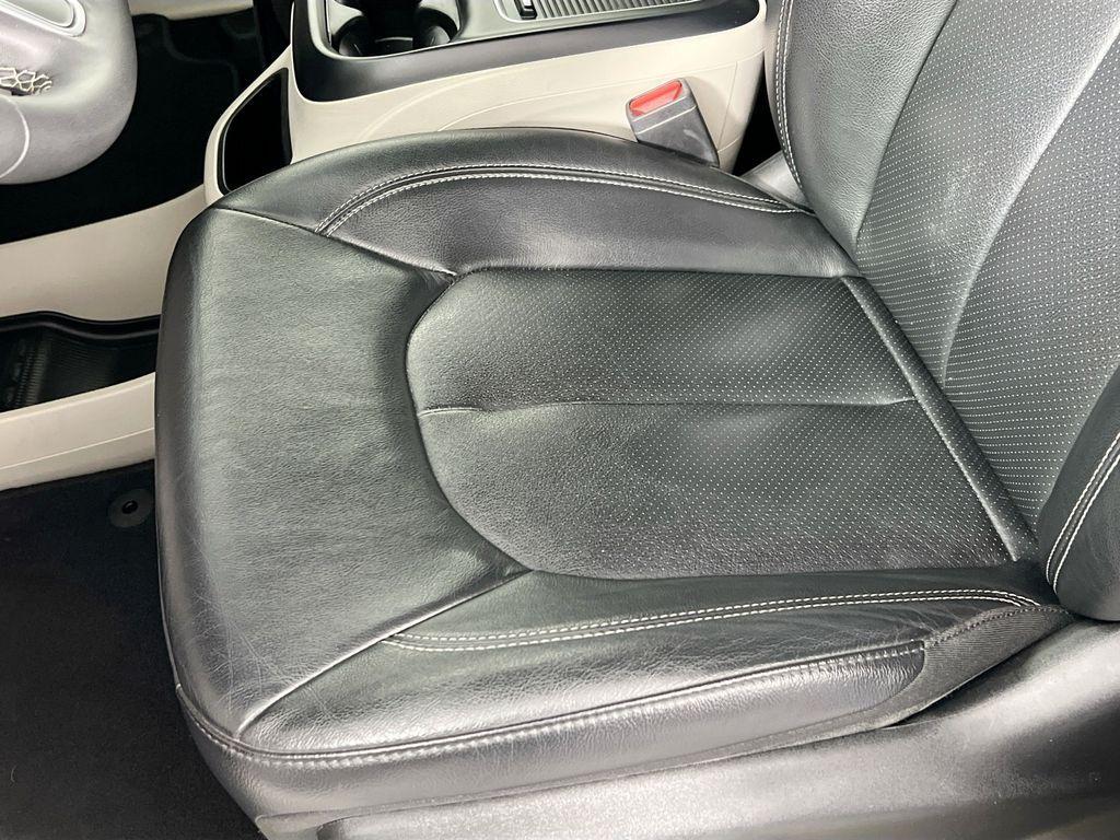 used 2022 Chrysler Pacifica car