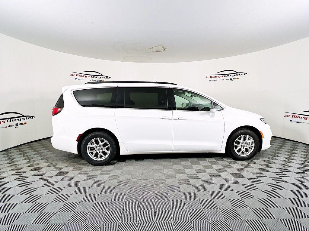 used 2022 Chrysler Pacifica car