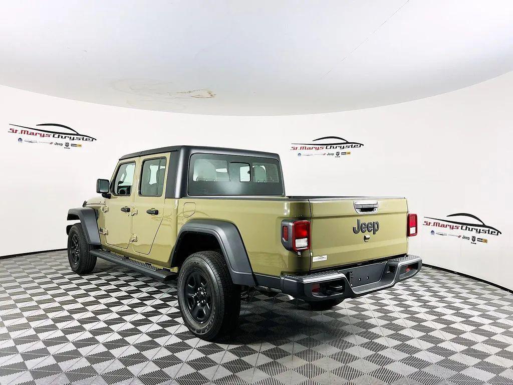 new 2025 Jeep Gladiator car, priced at $43,525