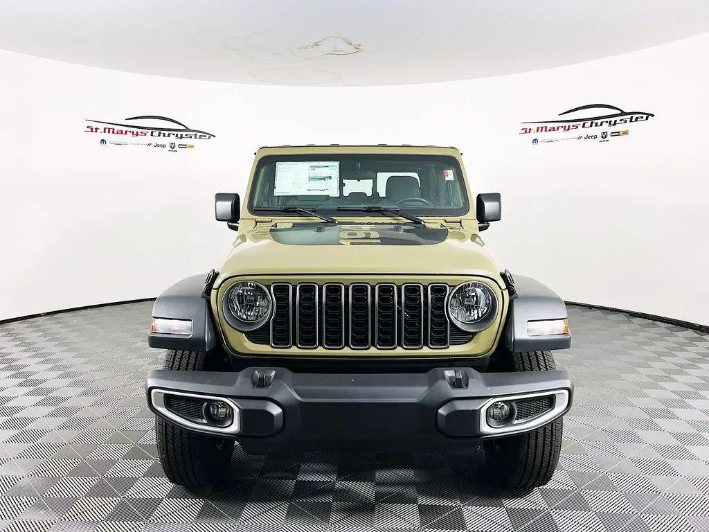 new 2025 Jeep Gladiator car, priced at $43,525