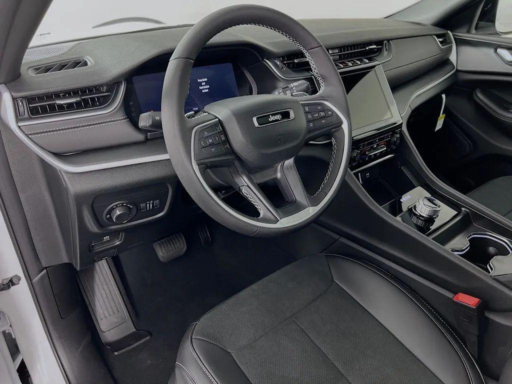 new 2025 Jeep Grand Cherokee L car, priced at $47,107