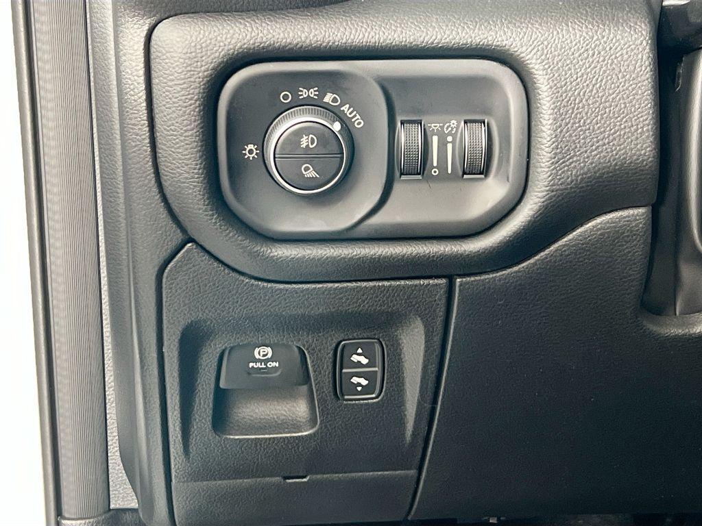 new 2025 Ram 1500 car, priced at $60,171