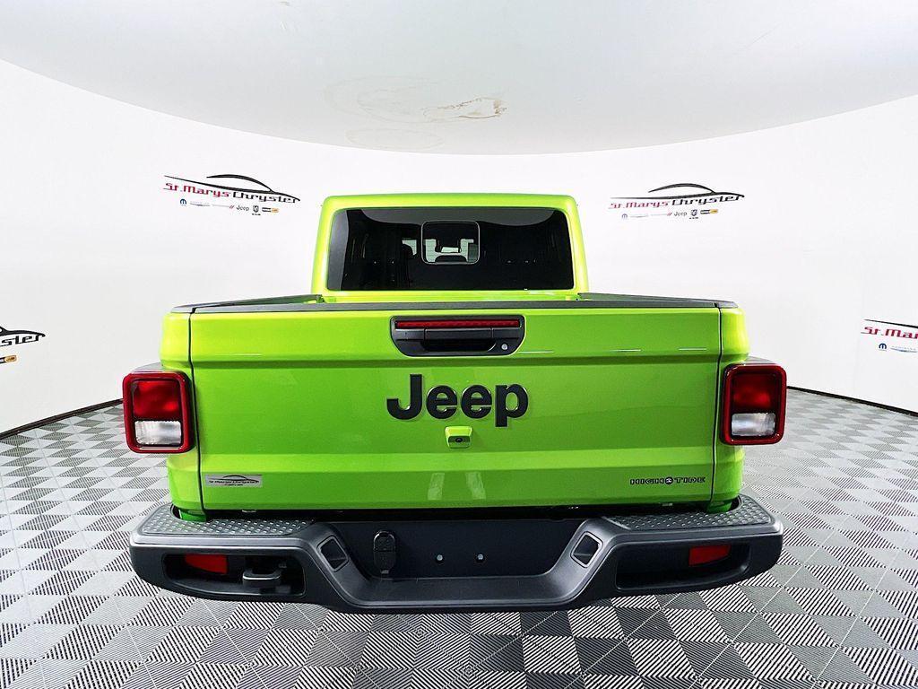 new 2025 Jeep Gladiator car, priced at $45,327