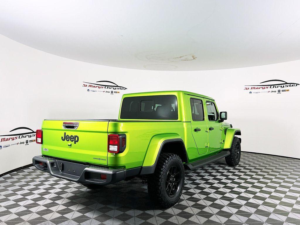 new 2025 Jeep Gladiator car, priced at $45,327