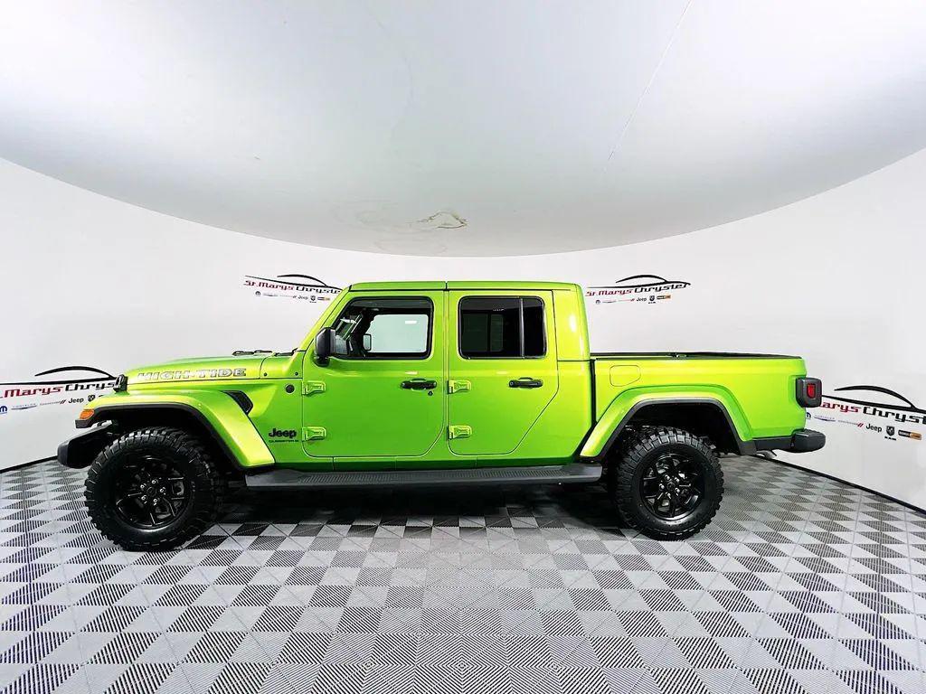 new 2025 Jeep Gladiator car, priced at $48,855