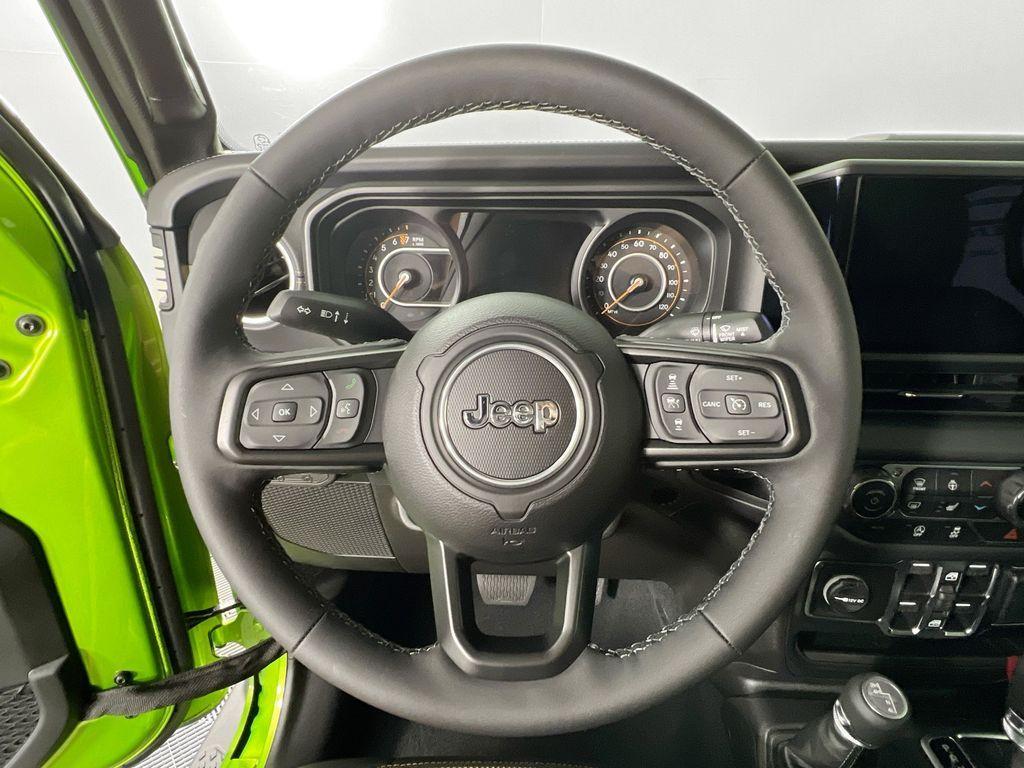 new 2025 Jeep Gladiator car, priced at $45,327