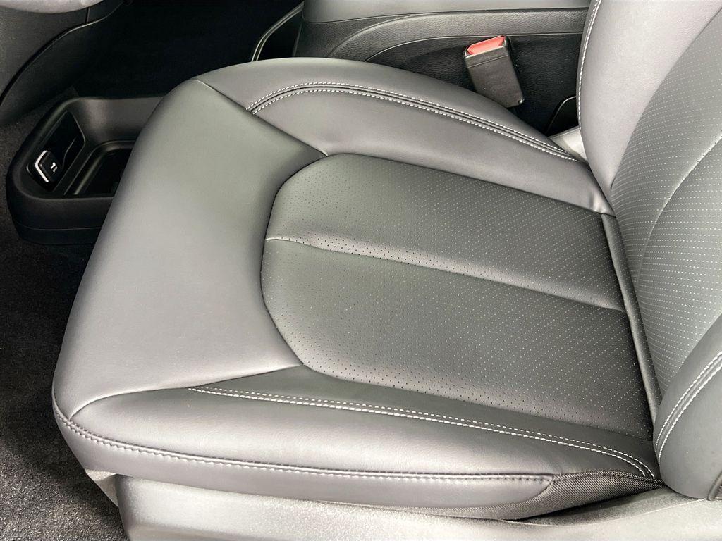 new 2025 Chrysler Pacifica car, priced at $42,422